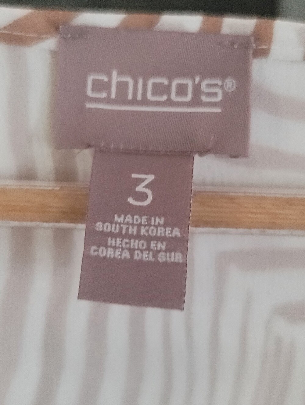 CHICOS, SIZE 2, ANIMAL PRINT, FLOWING, 3/4 SLEEVE TAN & WHITE ZEBRA BLOUSE, NW - Picture 3 of 5